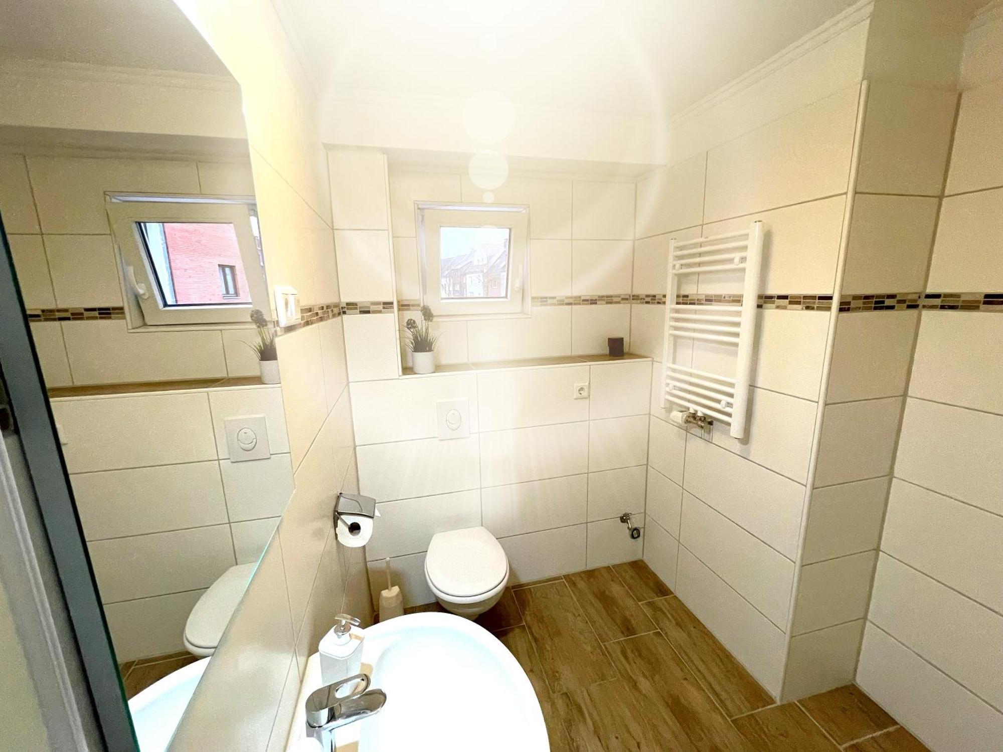 Hotel Kolossos Duesseldorf - نيوس المظهر الخارجي الصورة