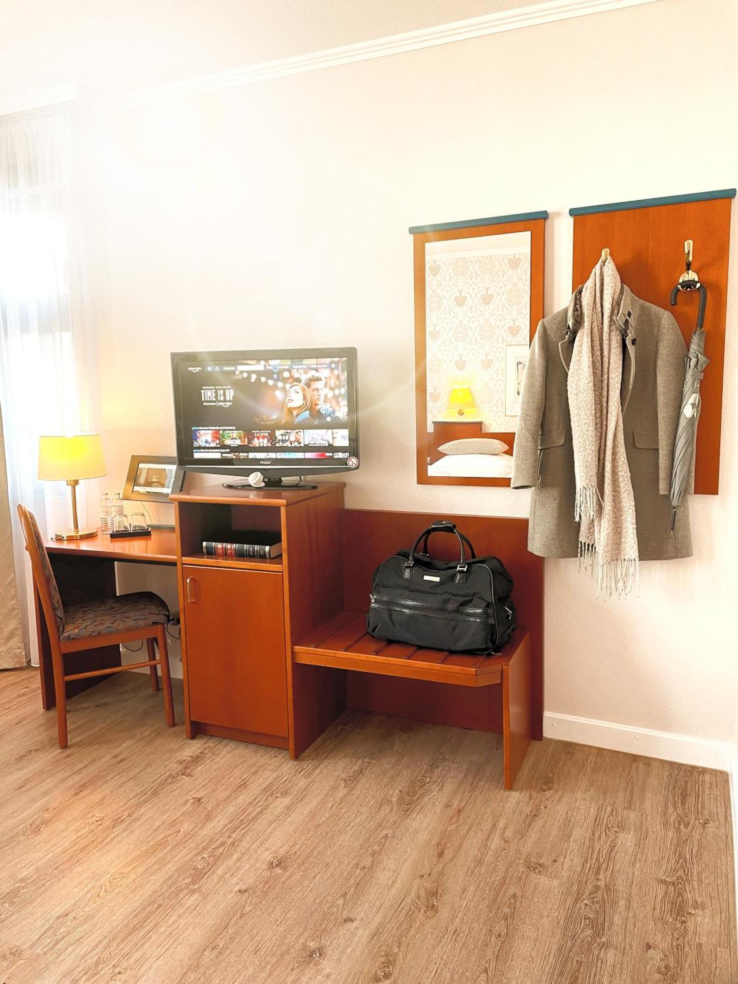 Hotel Kolossos Duesseldorf - نيوس الغرفة الصورة