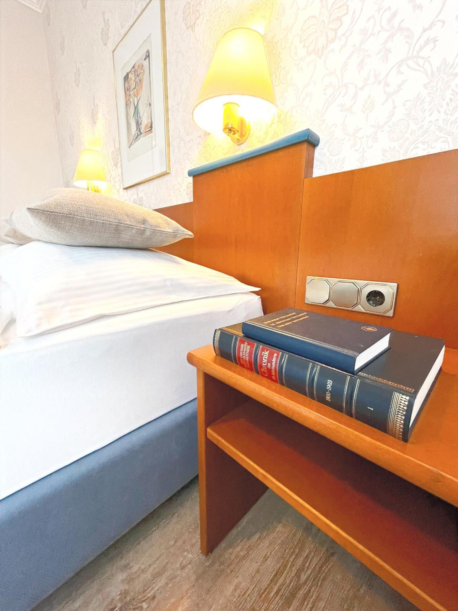 Hotel Kolossos Duesseldorf - نيوس الغرفة الصورة