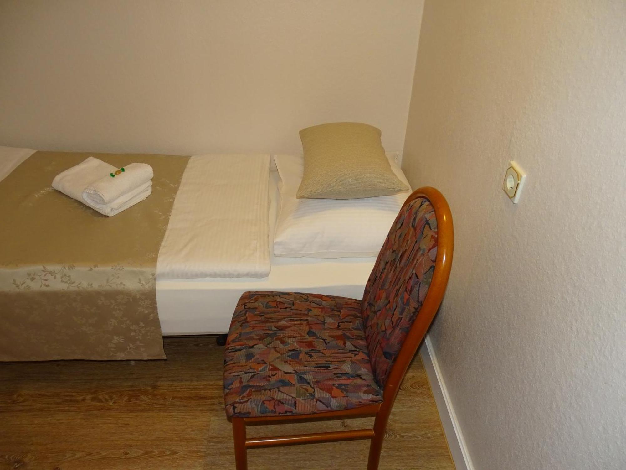 Hotel Kolossos Duesseldorf - نيوس الغرفة الصورة