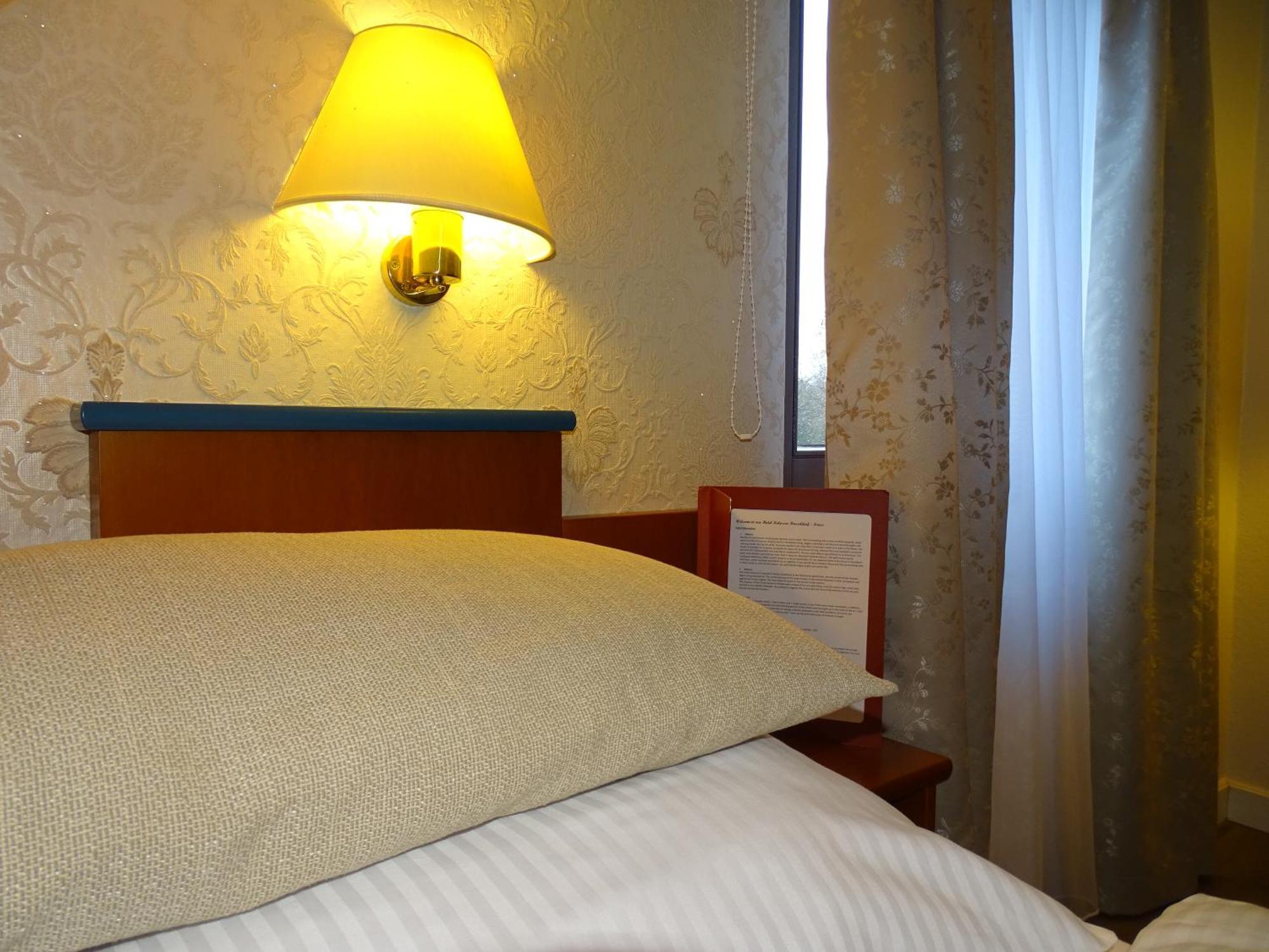 Hotel Kolossos Duesseldorf - نيوس الغرفة الصورة
