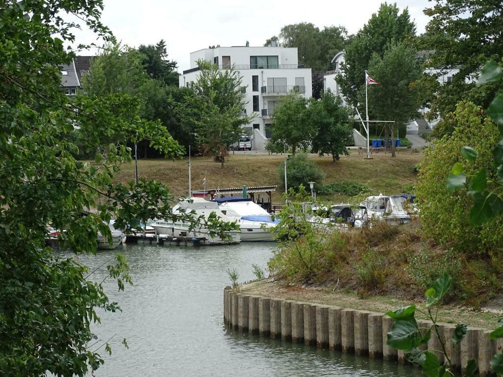 Hotel Kolossos Duesseldorf - نيوس المظهر الخارجي الصورة